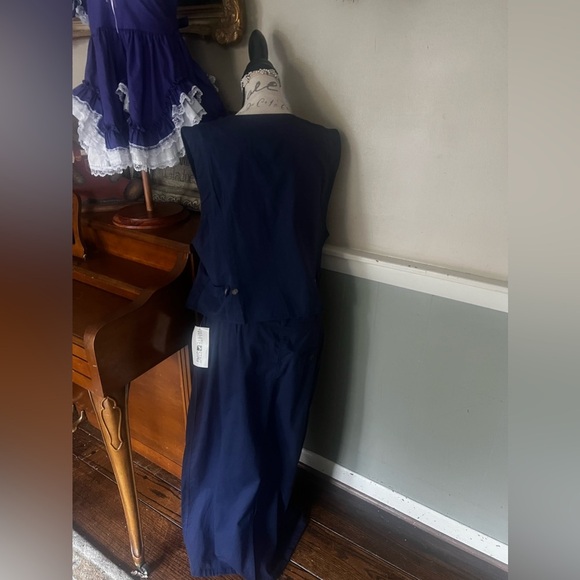 💙VTG White Stag Collection 2
Pc Skirt & Embroidered Vest Navy
Blue Size 16 NWT - Picture 7 of 8